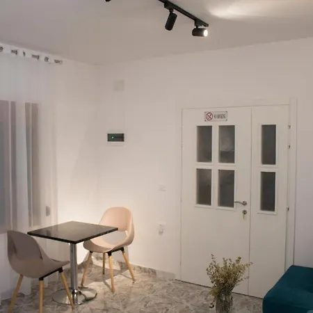Vila Shehaj Luxury Apartment *